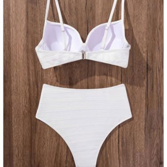 Elegant White Bikini Set, Criss Cross Top, New, Hygienic Liner, S - Picture 3 of 3